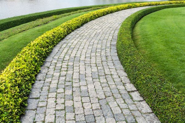 Cost of Sidewalk Pavers Installation in Brick